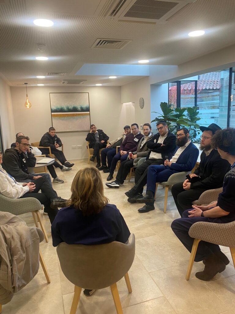 The Rabbinic Training Academy visiting a hospice